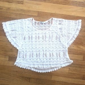 CHLOE K | Lace Blouse with Flutter Sleeves Size L
